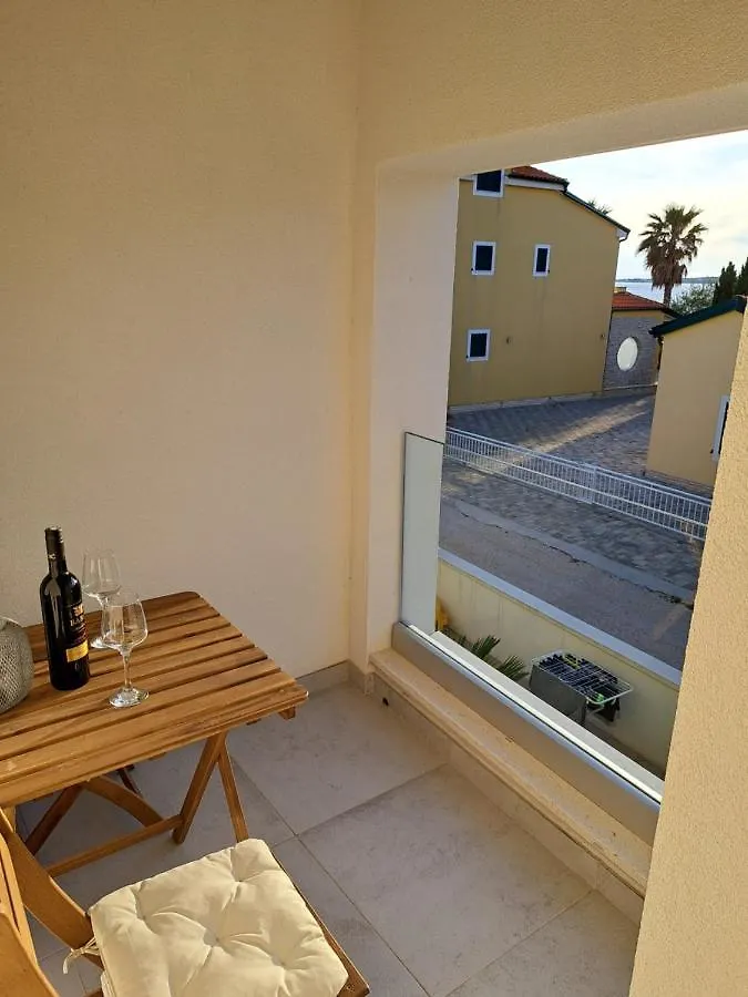 Mala Smokva Apartment Vir