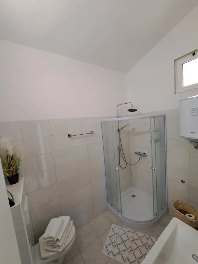 Mala Smokva Apartment Vir