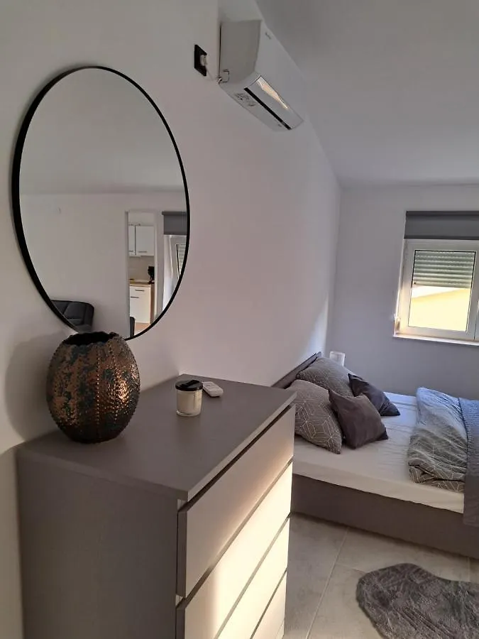 Mala Smokva Apartment Vir