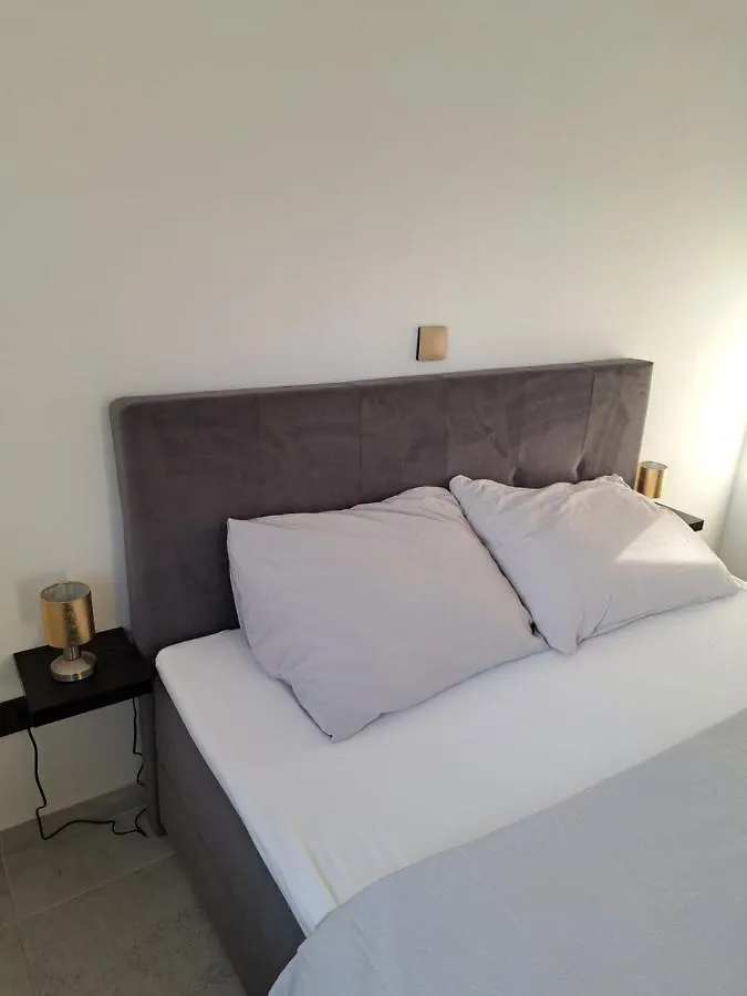 Mala Smokva Apartment Vir