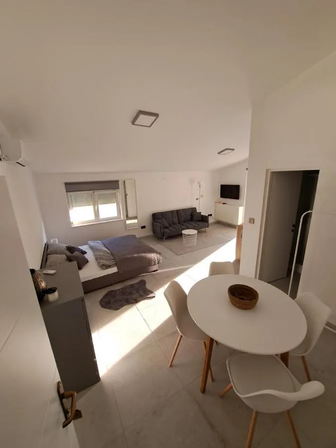 Mala Smokva Apartment Vir